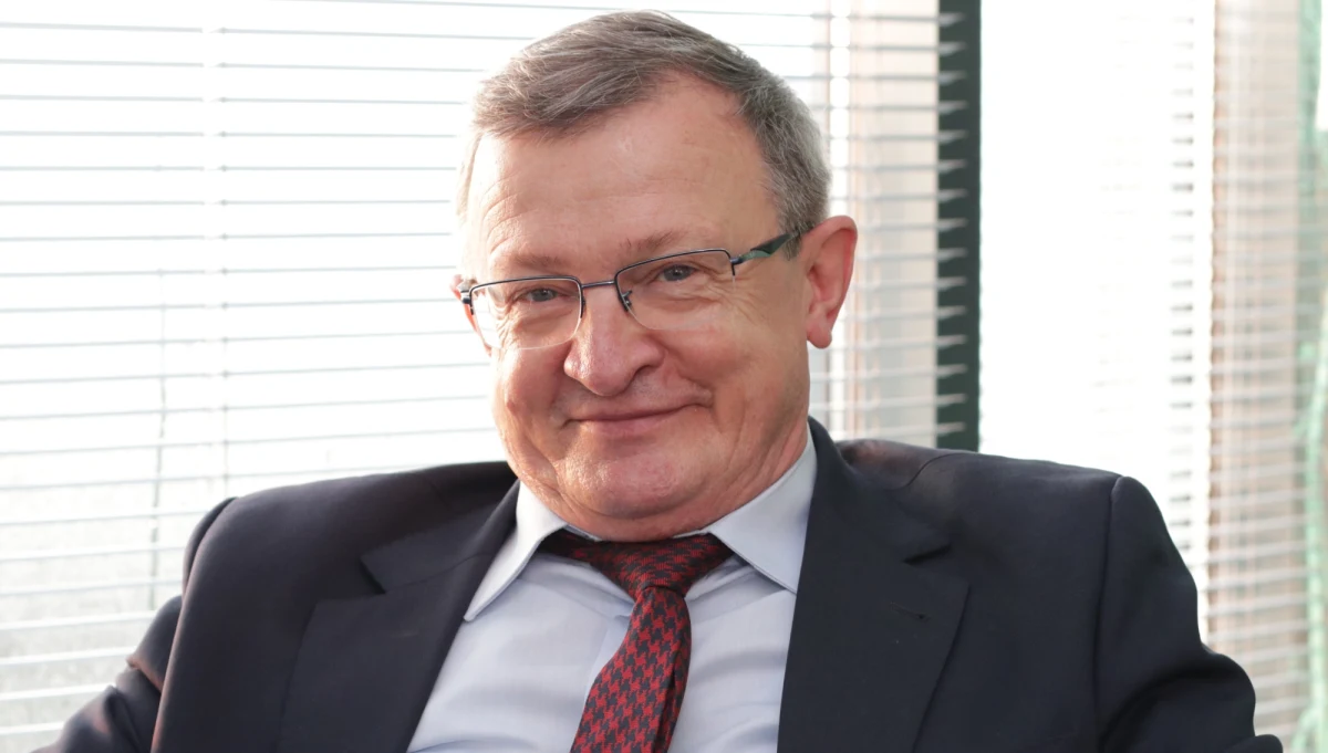 To nie była zwyczajna internetowa część Porannej rozmowy w RMF FM. Robert Mazurek pytał swojego gościa o realizację rządowego programu "Za życiem". Poseł Tadeusz Cymański nie był w stanie przypomnieć sobie nazwisk ministrów, z którymi miał się spotkać, więc wymyślał nowe.