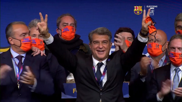Joan Laporta wygrał niedzielne wybory, zostając nowym prezesem FC Barcelona. 58-latek zdobył ponad 57 procent głosów. O fotel sternika klubu ubiegali się także Victor Font (ponad 31 procent głosów) oraz Toni Freixa (niespełna 10 procent głosów).
