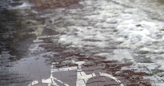 Po dość wilgotnym lecie i opadach śniegu zimą rezerwy wody są znacznie większe niż przed rokiem, a prawdopodobieństwo suszy wiosną jest dużo niższe – ocenił ekohydrolog prof. Maciej Zalewski z Uniwersytetu Łódzkiego.