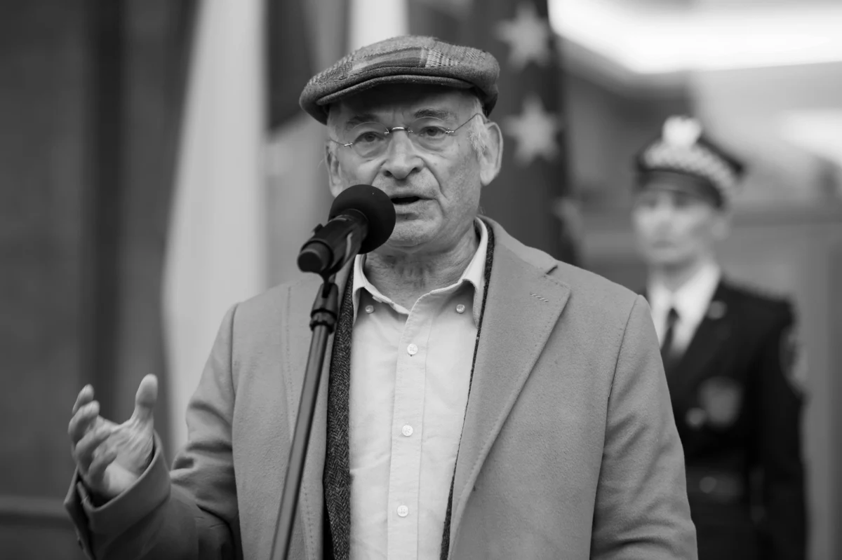 Tragicznie zmarły Jan Lityński ostatecznie nie zostanie odznaczony Orderem Orła Białego. Prezydent deklarował chęć pośmiertnego nadania najwyższego polskiego odznaczenia byłemu działaczowi opozycji demokratycznej w PRL podczas zaplanowanych na jutro uroczystości pogrzebowych – dowiedział się nieoficjalnie dziennikarz RMF FM Tomasz Skory. Do tego jednak nie dojdzie. Powodem ma być sprzeciw rodziny.