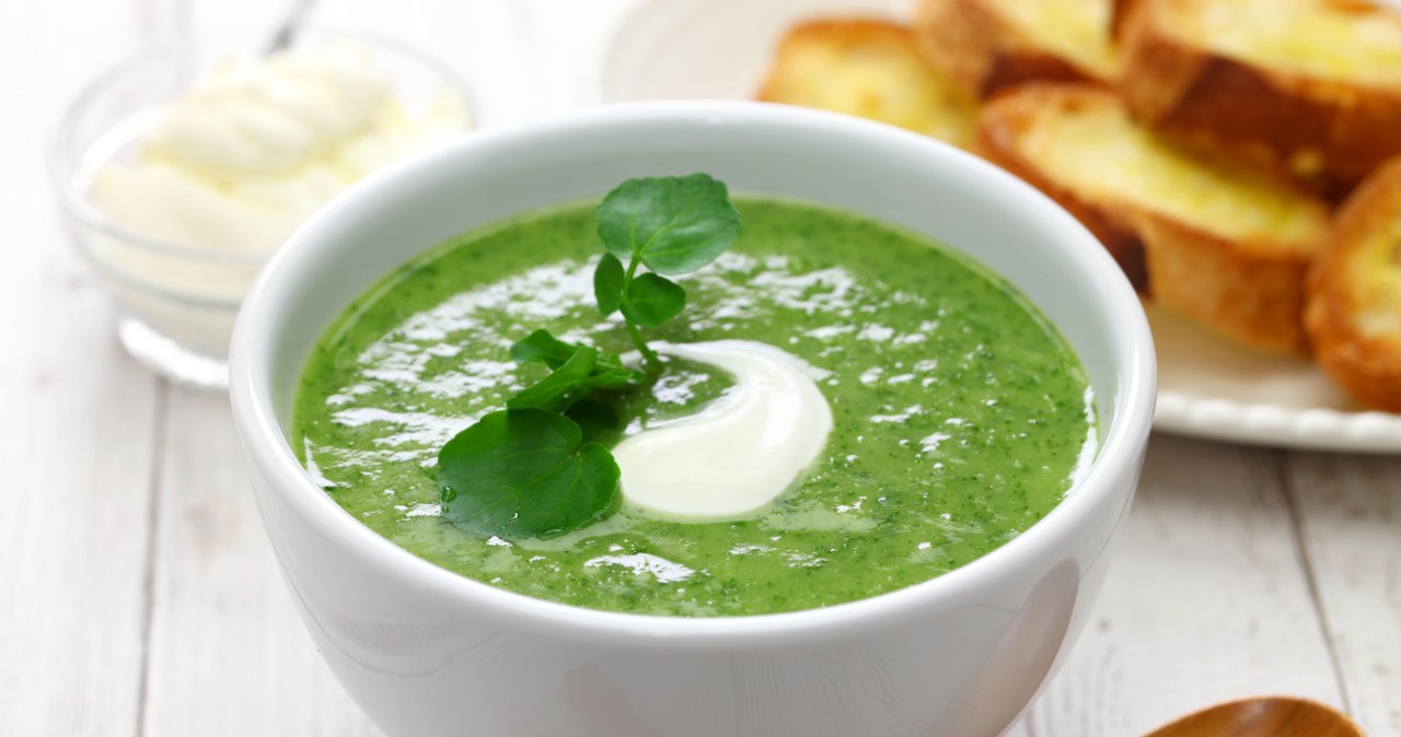 Zupa - krem z zielonego groszku z miętą. Przyspiesza trawienie i odchudza