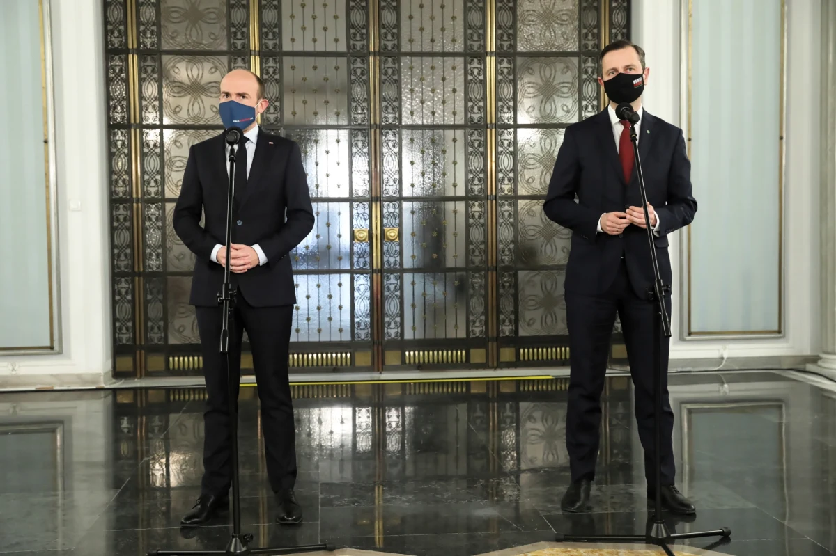 Koalicja Obywatelska i Polskie Stronnictwo Ludowe żądają zwołania nadzwyczajnego posiedzenia Sejmu - w tym tygodniu - i dyskusji na temat Krajowego Planu Odbudowy z unijnych pieniędzy.