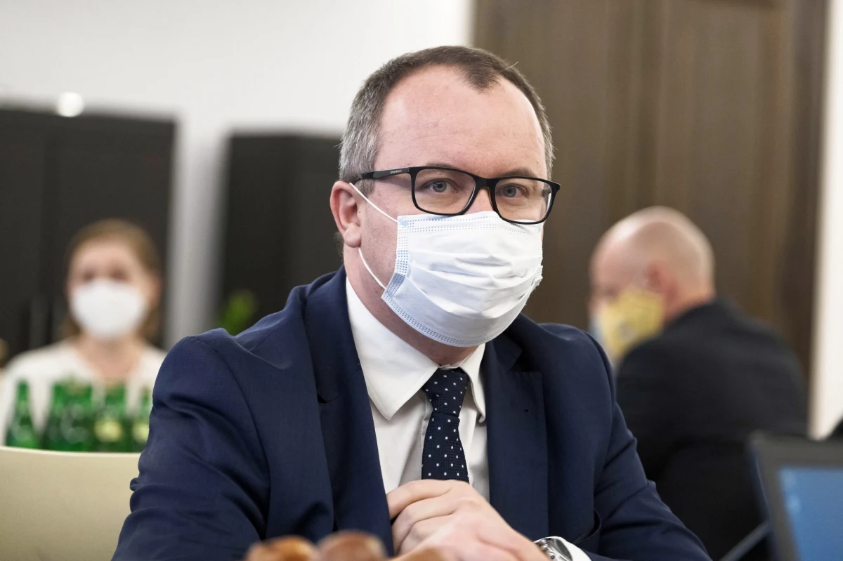 Jest termin zgłaszania kandydatów na stanowisko Rzecznika Praw Obywatelskich. Marszałek Sejmu wyznaczyła go na 19 marca. To kolejna już próba powołania Rzecznika. Dziś mija 5 miesięcy od zakończenia kadencji wciąż sprawującego tę funkcję Adama Bodnara. 