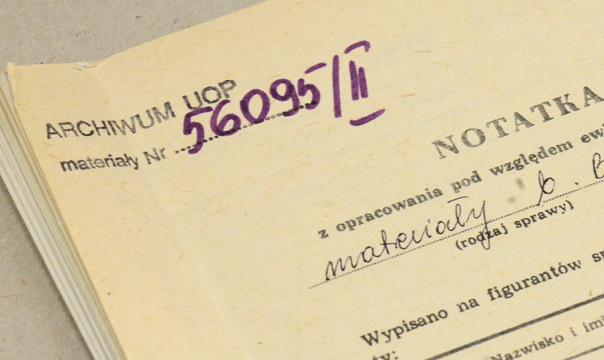 Wykaz funkcjonariuszy kadrowych Gestapo czy Abwehry z czasów wojennych, ale przede wszystkim dane osób, które były niemieckimi agentami. Tylko w RMF FM ujawniamy sensacyjne informacje dotyczące zawartości szafy Witolda Z., byłego prominentnego esbeka, a później wiceszefa delegatury UOP w Katowicach. 