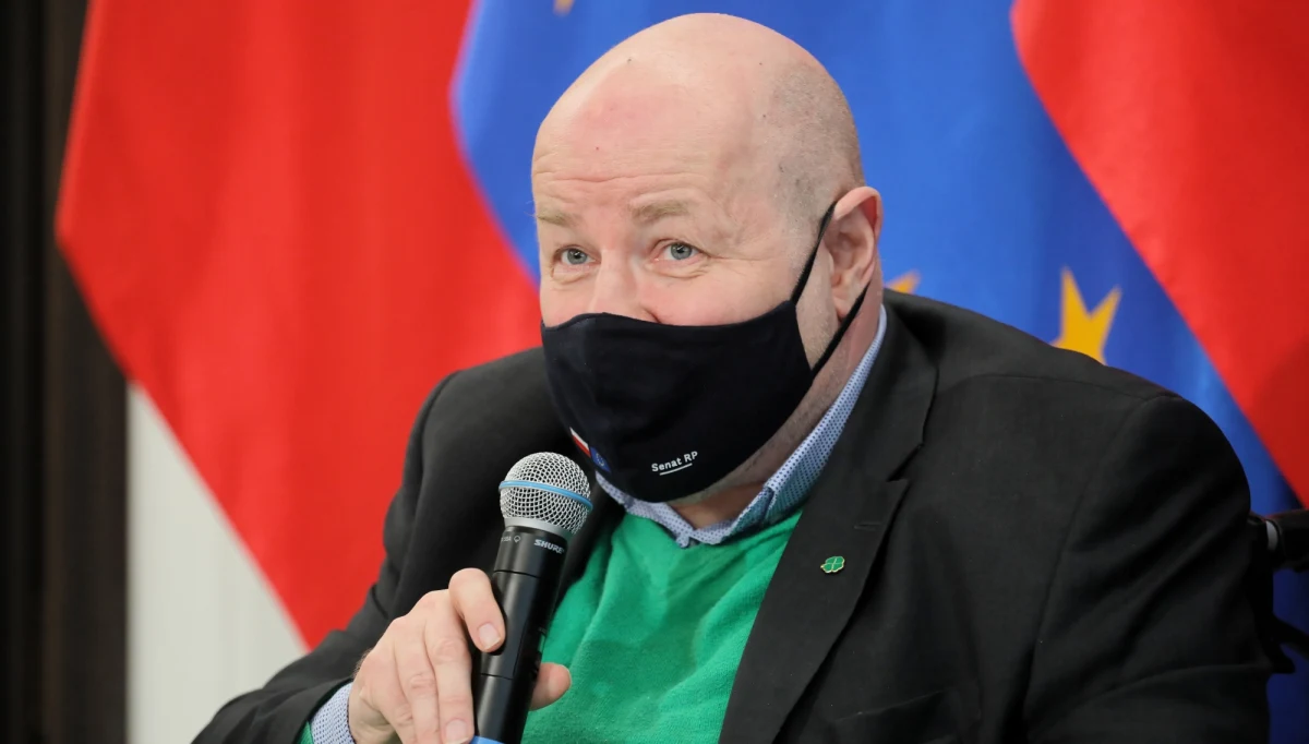 ​Kandydatura Bartłomieja Wróblewskiego na Rzecznika Praw Obywatelskich ma szansę przejść przez Senat. Swoje poparcie dla kandydata PiS wyraził senator PSL Jan Filip Libicki. Tym samym brakuje jeszcze jednego głosu.