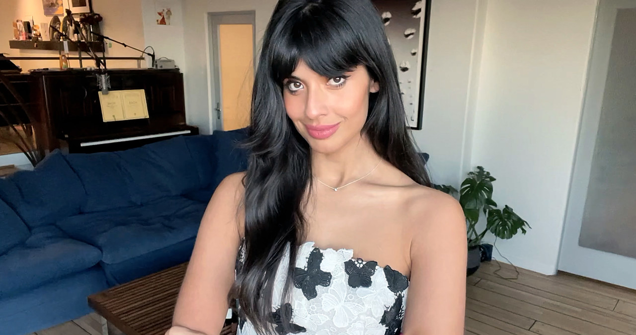 Jameela Jamil, popularna na Wyspach aktorka, modelka i aktywistka, skomentowała odejście Piersa Morgana z "Good Morning Britain". Znany dziennikarz zrezygnował z prowadzenia tego programu po tym, jak podczas wyemitowanej w nim dyskusji na temat głośnego wywiadu Meghan Markle i księcia Harry'ego po raz kolejny obraźliwie wypowiadał się o arystokratce, oskarżając ją o kłamstwo i chęć wypromowania się kosztem monarchii. "Z powodu kampanii nienawiści Piersa Morgana i szerzenia przez niego kłamstw na mój temat, rok temu prawie się zabiłam" - wyznała Jamil.