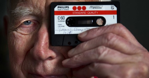 W wieku 94 lat zmarł holenderski wynalazca Lou Ottens. To on  stworzył kasety magnetofonowe. Od zaprezentowania pierwszej kasety na targach w latach 60. na świecie sprzedano ich około 100 miliardów.