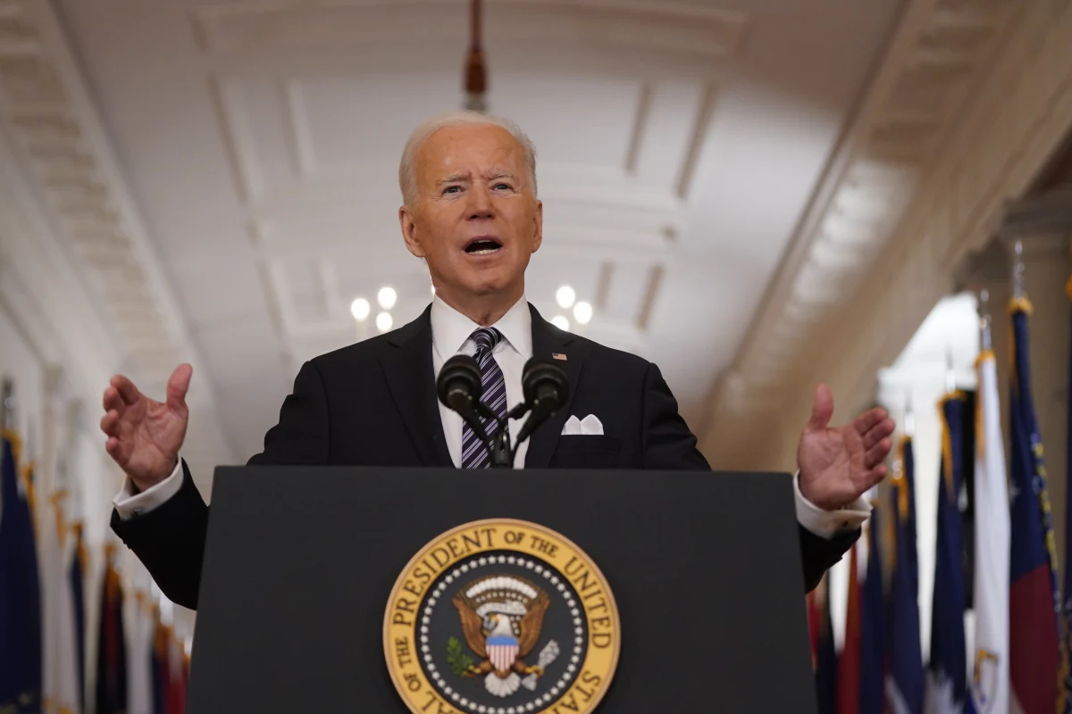 Prezydent USA Joe Biden w czwartkowym orędziu powiedział, że do maja wszyscy dorośli Amerykanie powinni kwalifikować się do otrzymania szczepionki przeciwko koronawirusowi. Kraj ma być "bliżej normalności" do Dnia Niepodległości (4 lipca).