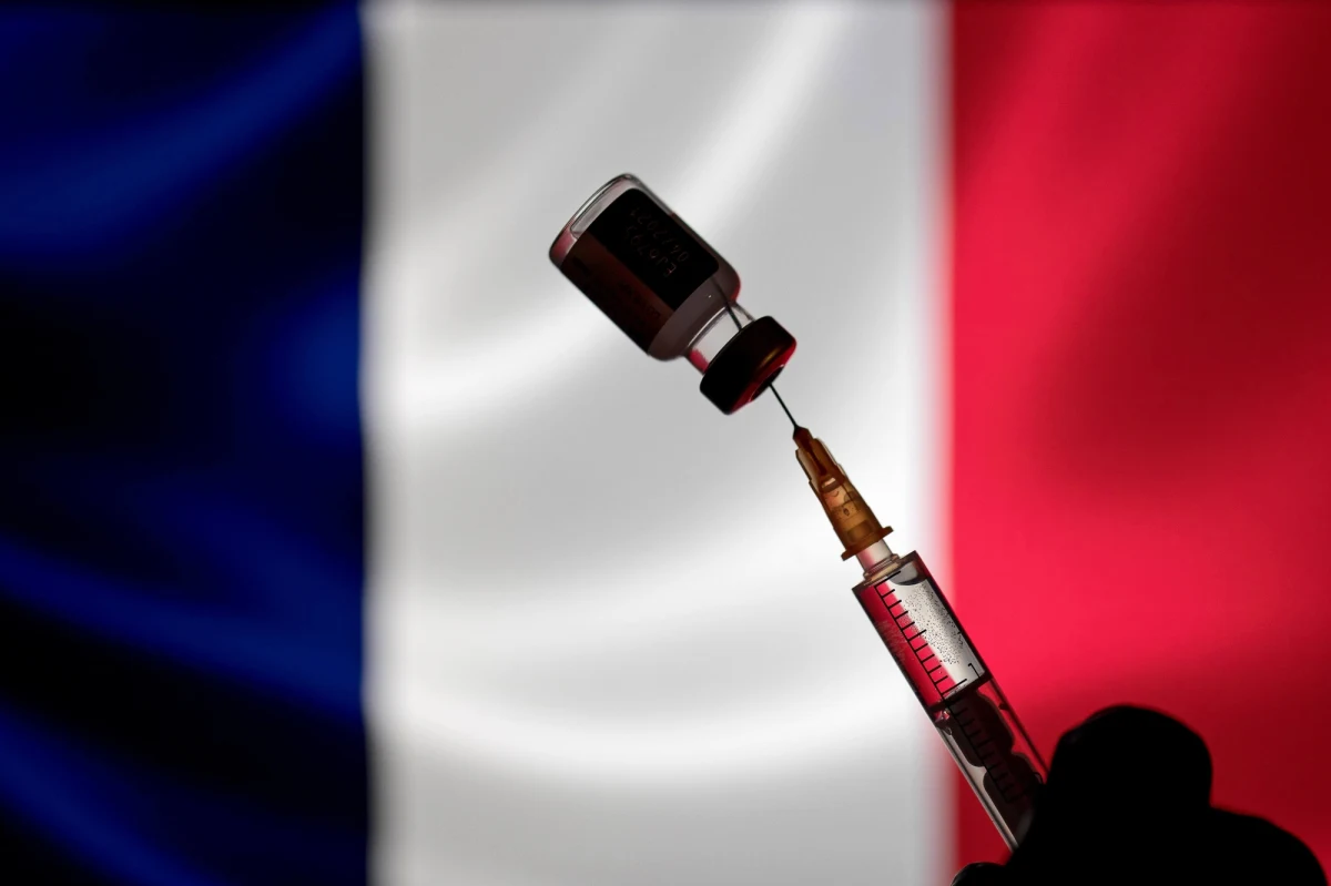 Francuski gigant farmaceutyczny Sanofi i amerykańska firma biotechnologiczna Translate Bio ogłosiły w piątek rozpoczęcie badań klinicznych - z udziałem ludzi - nad nową potencjalną szczepionką przeciw Covid-19 bazującą na technologii mRNA.