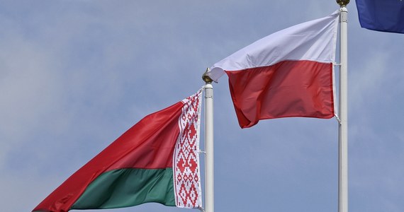 W związku z kontynuacją nieprzyjaznych gestów Mińska wobec polskich dyplomatów, w ramach zasady wzajemności, MSZ podjęło decyzję o wydaleniu dwojga białoruskich konsulów z placówek w Białymstoku i Warszawie - poinformował wiceszef MSZ Marcin Przydacz. 