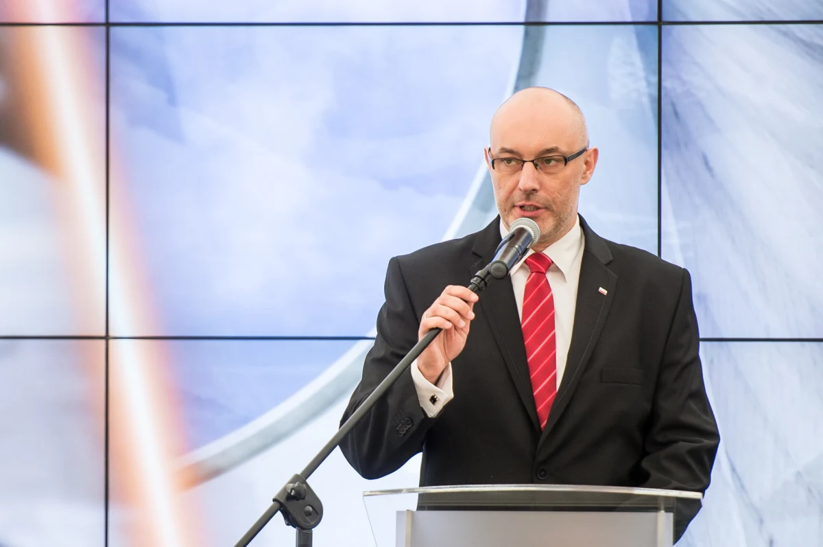 Wojewoda opolski Adrian Czubak podał się do dymisji. Jak ustalilli reporterzy RMF FM, jego następcą będzie Sławomir Kłosowski.