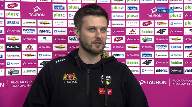 Michał Winiarski: Chciałbym, żebyśmy grali bardzo dobrze na zagrywce, świetnie w bloku i genialnie w ataku. 
Rozmowa dziennikarki Polsatu Sport Bożeny Pieczko z trenerem Trefla Gdańsk Michałem Winiarskim przed turniejem finałowym Tauron Pucharu Polski.