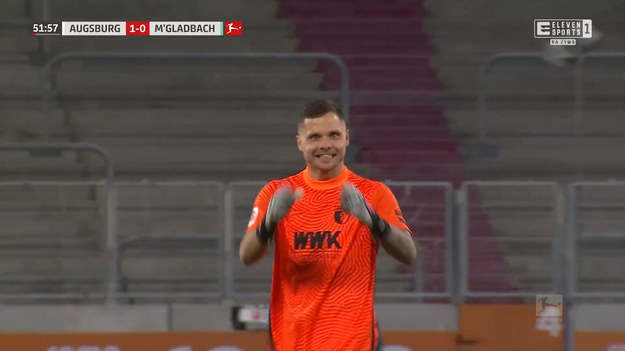 12 marca na WWK Arena odbyło się starcie 25. kolejki niemieckiej Bundesligi pomiędzy drużynami FC Augsburg i Borussii. Mecz zakończył się zwycięstwem FC Augsburg 3-1.
Przewaga jedenastki Borussii w posiadaniu piłki była ogromna (64 procent), niestety, pomimo takiej przewagi piłkarze przegrali mecz. Arbiter nie pokazał żadnych kartek, mimo zdarzających się fauli. Drużyna FC Augsburg w drugiej połowie wymieniła pięciu graczy. Natomiast jedenastka gości w drugiej połowie dokonała dwóch zmian.