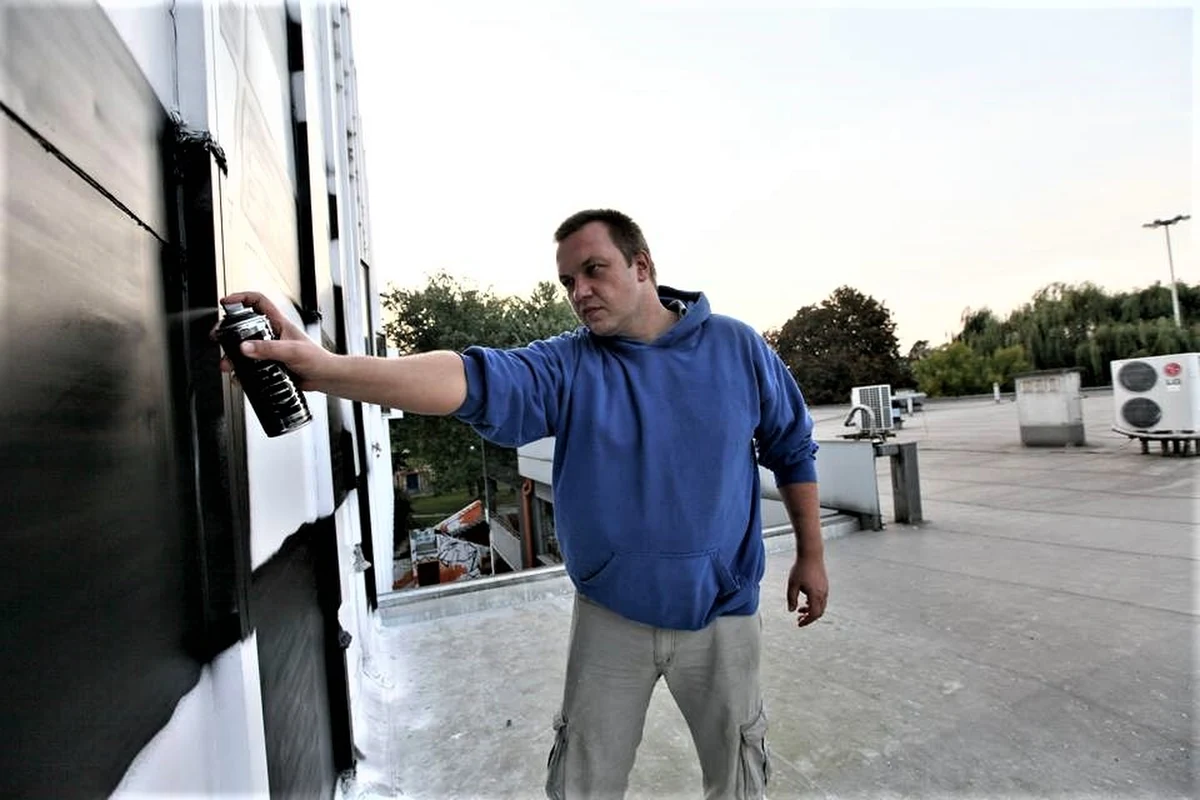 Jak się ma Nowa Huta do Nowego Jorku?! Gdzie Rzym, a gdzie Krym?! Nie przesadzasz człowieku? Zapytacie i oczywiście macie rację. Nie chodzi mi jednak o jakąś lokalną megalomanię. Wiadomo jak jest: kudy mojej ukochanej dzielnicy do obcej metropolii w USA? 
