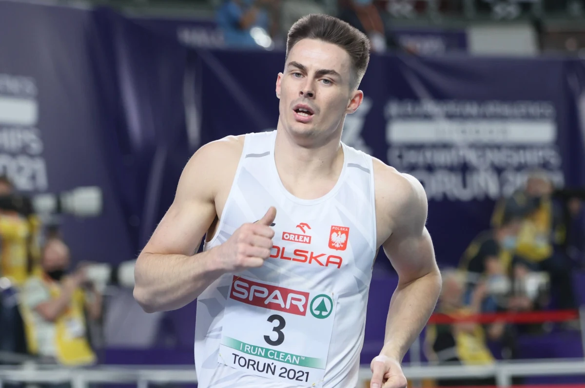 Postawił wszystko na jedną kartę. Wspólnie z żoną podjął decyzję o rozłące, by móc skoncentrować się na treningach. Wyjechał do Sopotu, by trenować z Michałem Modelskim. Nie było łatwo, ale wyrzeczenia wreszcie przyniosły efekt. Paweł Wiesiołek wywalczył brązowy medal w siedmioboju na Halowych Mistrzostwach Europy w Toruniu. Czy zatem wielobój będzie teraz chętniej oglądany i bardziej doceniany? Według samego Wiesiołka jest trochę dyscyplina zapomniana. Być może zmieni się to przed igrzyskami w Tokio, do których szykuje się Wiesiołek.