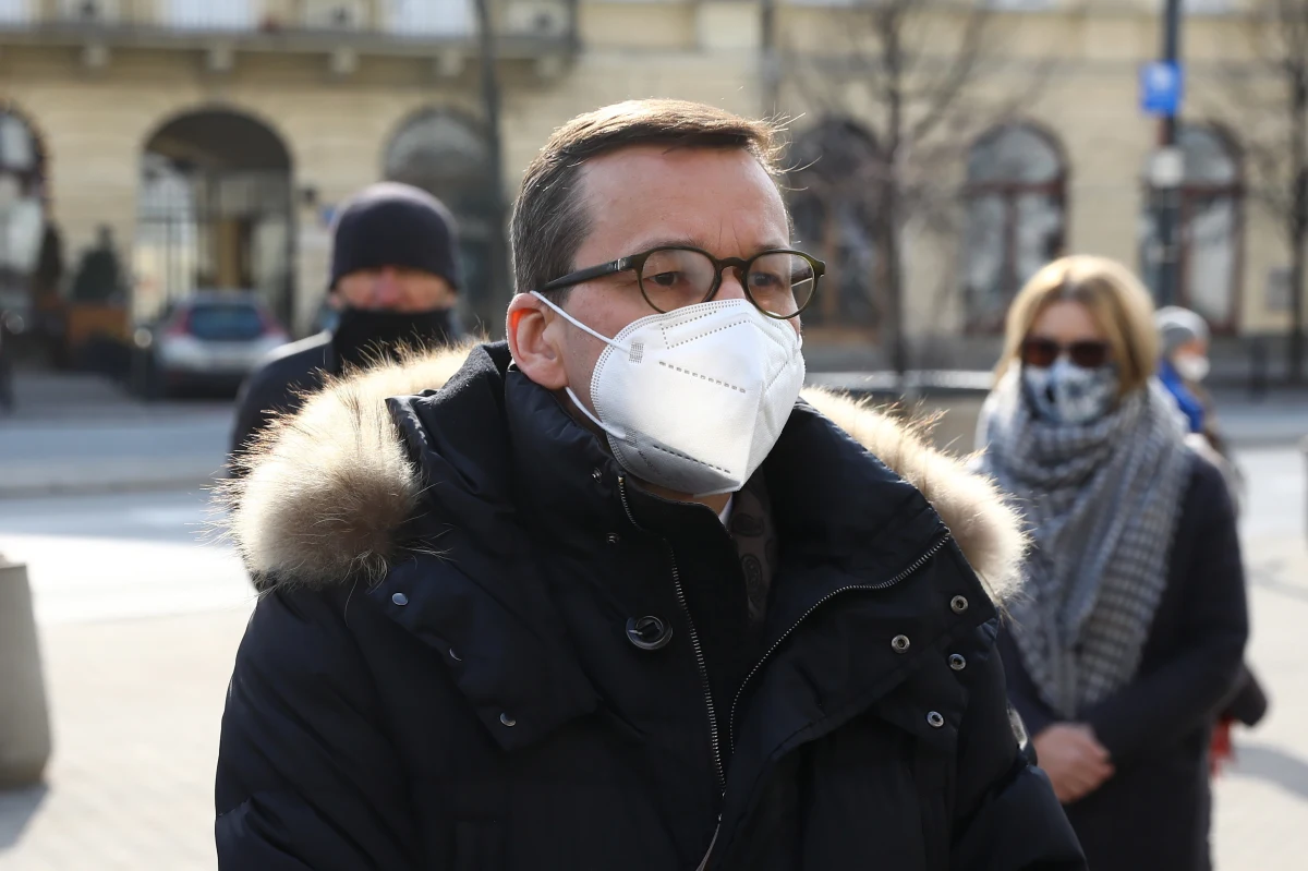 ​PiS zaprezentowało w sobotę 10 głównych haseł Nowego Ładu, programu partii, który w całości ma zostać przedstawiony w sobotę 20 marca. Hasła odnoszą się m.in. do zdrowia, rozwoju, rodziny, przedsiębiorczości.