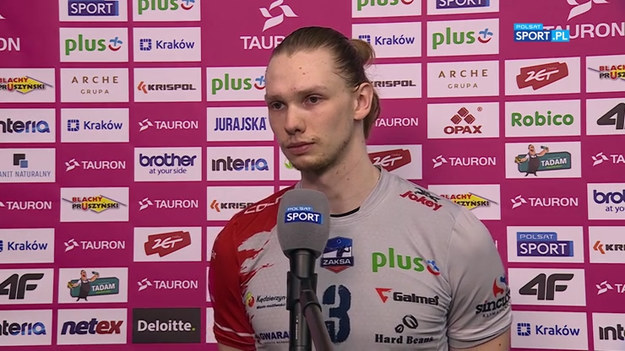 Grupa Azoty ZAKSA pierwszym półfinalistą Tauron Pucharu Polski. W hali Suche Stawy w Krakowie kędzierzynianie pokonali 3:2 Aluron CMC Wartę Zawiercie. Rywale sprawili jednak mistrzom Polski mnóstwo problemów.
Grupa Azoty ZAKSA Kędzierzyn-Koźle - Aluron CMC Warta Zawiercie 3:2 (20:25, 25:19, 25:18, 20:25, 15:11)
ZAKSA: Kaczmarek, Kochanowski, Śliwka, Toniutti, Rejno, Semeniuk - Zatorski (libero) oraz Kluth, Depowski
Aluron: Malinowski, Flavio, Muagututia, Cavanna, Niemiec, Orczyk - Żurek (libero) oraz Bociek, Halaba, Giorgiew, Kania