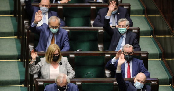Kontynuacja przepychanek w koalicji rządzącej, posiedzenie Sejmu, ostateczna lista kandydatów na Rzecznika Praw Obywatelskich i prezentacja Nowego Ładu - to najważniejsze wydarzenia zapowiadane na najbliższy tydzień w polityce. 