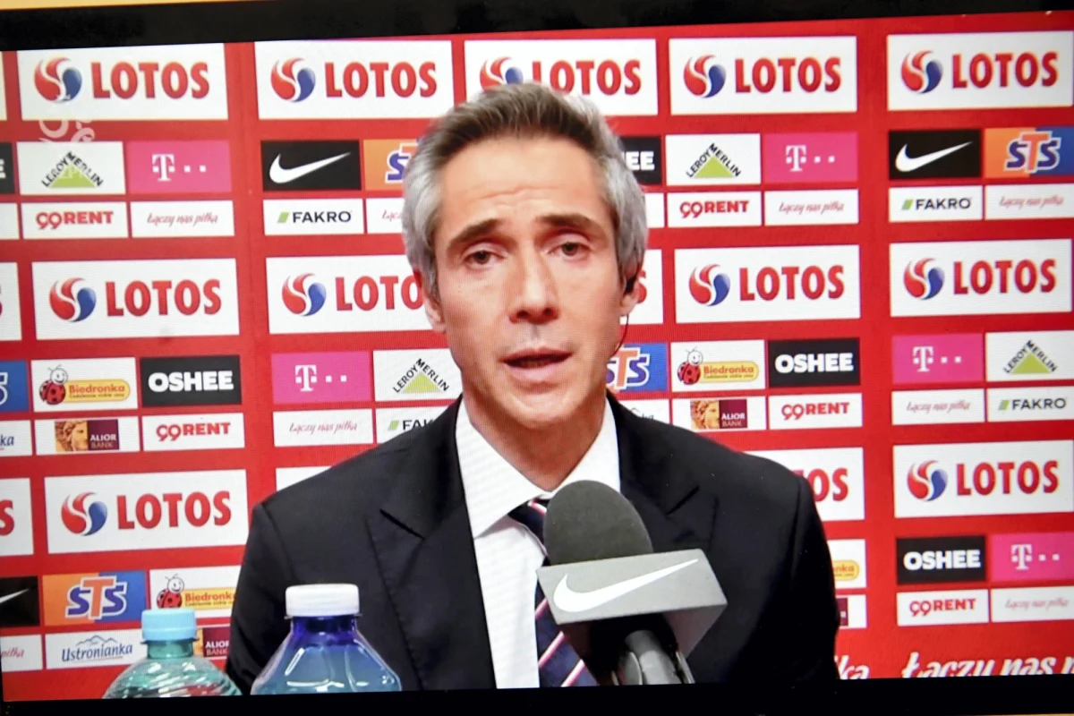 W samo południe w siedzibie Polskiego Związku Piłki Nożnej rozpocznie się konferencja selekcjonera naszej reprezentacji Paulo Sousy. Portugalczyk poda na niej ostateczną liczbę zawodników powołanych na marcowe mecze eliminacji mistrzostw świata. Na wstępnej liście znalazło się aż 35 nazwisk, czym Sousa trochę zaskoczył. 