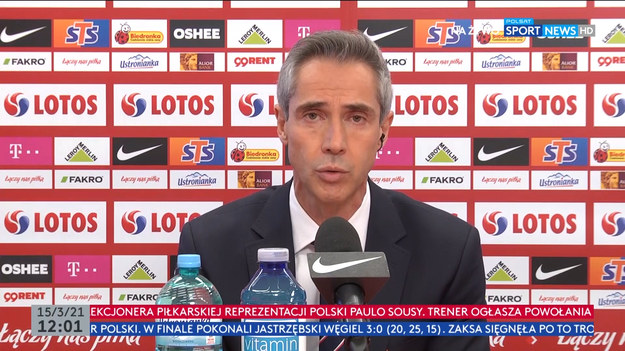 "Dzień dobry to everyone" zaczął konferencję prasową Paulo Sousa, po czym poinformował, że powoła 27 zawodników, oznacza to skreślenie z poprzedniej listy ośmiu nazwisk. "Ja oraz mój sztab mamy już pomysł na pierwszy skład reprezentacji Polski. Ostateczne decyzje zostaną oczywiście podjęte podczas zgrupowania" - zaznaczył Portugalczyk.