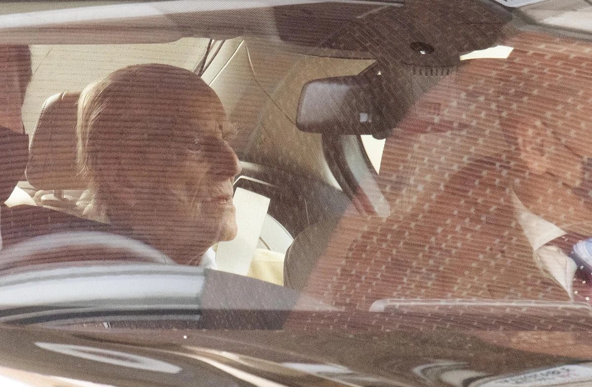 Książę Filip, mąż brytyjskiej królowej Elżbiety II, wyszedł ze szpitala, gdzie przebywał przez ostatnie cztery tygodnie. Był to najdłuższy pobyt w szpitalu w jego życiu.