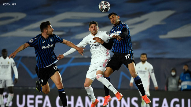Real Madryt - Atalanta Bergamo 3-1
W pierwszym meczu Real wygrał 1-0. Dopiero w 86. minucie zwycięską bramkę zdobył Ferland Mendy.
Real Madryt awansował do ćwierćfinału Ligi Mistrzów. W rewanżowym spotkaniu "Królewscy" pokonali Atalantę Bergamo 3-1.
Real od 16. minuty grali z przewagą jednego zawodnika. Już po kwadransie czerwoną kartkę otrzymał bowiem Remo Freuler. Mimo tego mecz był wyrównany.
Rewanż wyglądał podobnie. Atalanta miała minimalną przewagę, ale brakowało dogodnych sytuacji.
