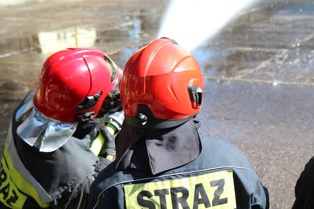 Pożar w stoczni w Świnoujściu. Wybuchły butle z acetylenem