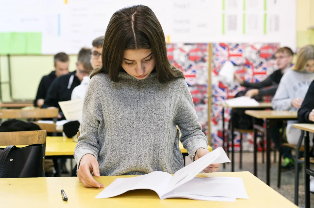 Trwają próbne egzaminy ósmoklasisty organizowane przez Centralną Komisję Egzaminacyjną. Dziś uczniowie zmierzą się z matematyką. Tuż po godz. 9 na RMF24 znajdziecie arkusze egzaminacyjne. 