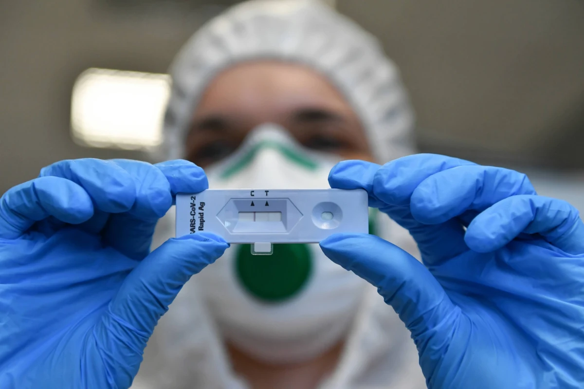 Mamy 27 278 nowych przypadków zakażenia koronawirusem - poinformowało Ministerstwo Zdrowia. Zmarło 356 osób chorujących na Covid-19. 278 z nich miało choroby współistniejące. 