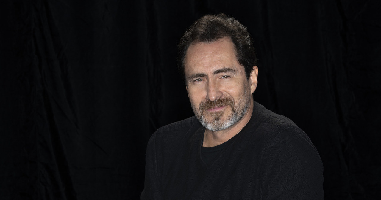 Demian Bichir ("Nienawistna ósemka", "Lepsze życie") wystąpi w jednej z głównych ról w serialowym remake'u uznanego szwedzkiego horroru "Pozwól mi wejść". Pilot tej produkcji zamówiła amerykańska stacja Showtime.