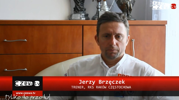 Były trener Rakowa Częstochowa Jerzy Brzęczek po meczu z ROW Rybnik (materiał archiwalny)
Źródło: youtube.com/czewaTV