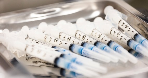 Stany Zjednoczone zamierzają wysłać 2,5 mln dawek szczepionki firmy AstraZeneca przeciw Covid-19 do Meksyku i 1,5 mln dawek do Kanady - poinformowała w czwartek rzeczniczka Białego Domu Jen Psaki. Będzie to pierwszy przypadek wysyłki szczepionek USA poza granice kraju.
