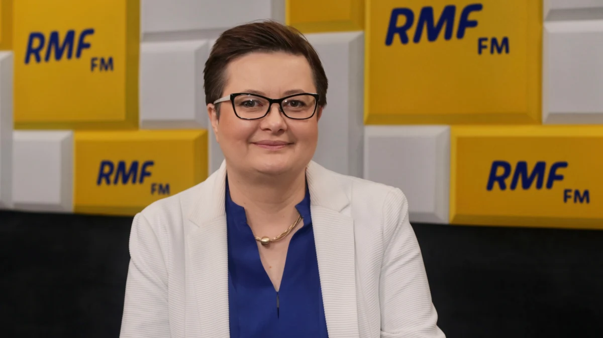 „Daniel Obajtek jest sprawą bardzo rozwojową. Jeszcze dwa tygodnie temu wiedzieliśmy o tym, że łączył niezgodnie z prawem funkcję wójta z pracą dla firmy TT Plast. Dowiadujemy się coraz więcej” – powiedziała w Popołudniowej rozmowie w RMF FM Katarzyna Lubnauer. Marcin Zaborski zapytał posłankę Nowoczesnej i wiceprzewodniczącą klubu Koalicji Obywatelskiej również, o to czy w Sejmie powstanie komisja śledcza w sprawie prezesa Orlenu. "Myślę, że złożymy wniosek o komisję śledczą w tej sprawie. Proponuję, żebyśmy zebrali całokształt dorobku Daniela Obajtka" - odpowiedziała polityk zauważając jednocześnie, że opozycja stworzyła parlamentarny zespół do spraw Obajtka. "Byłam nawet na pierwszym spotkaniu" - dodała Lubnauer.