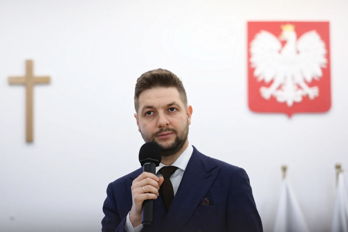 „Bycie Ojcem - najważniejsze i najpiękniejsze wyzwanie” – pisze na Facebooku europoseł Patryk Jaki i proponuje, aby święto wszystkich ojców obchodzić nie 23 czerwca, a 19 marca. W ocenie posła "w wielu miejscach widzimy obecnie kryzys męskości". 