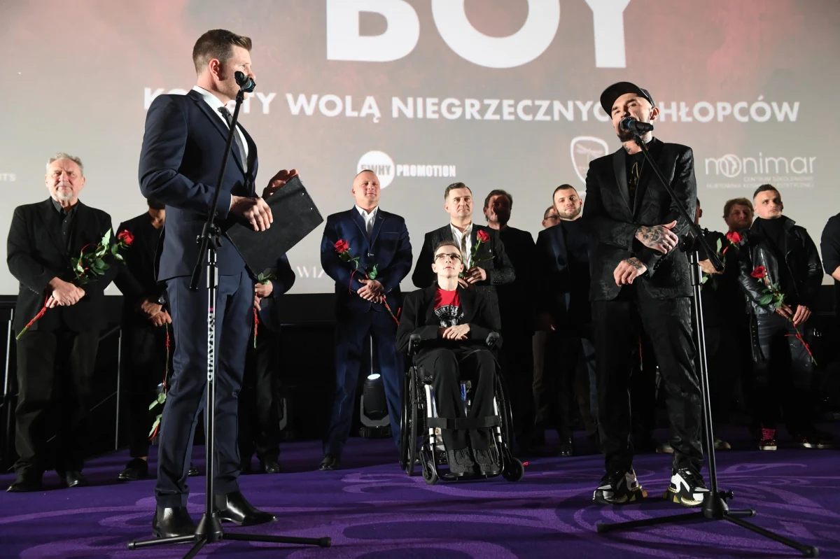 Około 1 mln złotych straciły polskie aktorki, oszukane metodą "na policjanta" – dowiedziała się Polska Agencja Prasowa. Jedna z kobiet jest znana z filmów Patryka Vegi. 