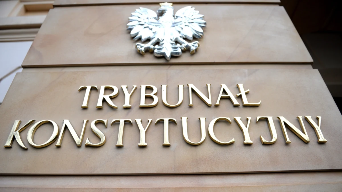 Kolejne podejście Trybunału Konstytucyjnego do rozstrzygnięcia w sprawie rzecznika praw obywatelskich - to jedno z najważniejszych politycznych wydarzeń nadchodząceg tygodnia. Sędziowie mają zdecydować, czy Adam Bodnar może pełnić funkcję do wyboru następcy.