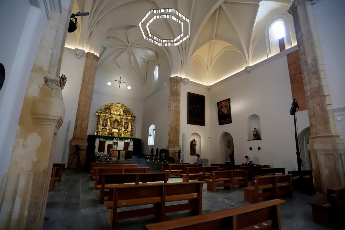 Kościoły mają pozostać otwarte na Wielkanoc. Aby zwiększyć bezpieczeństwo wiernych, duchowni planują wprowadzić różne środki ostrożności. Na oryginalny pomysł wpadli dominikanie z Poznania. Do ich kościoła wejdą tylko wierni z zaproszeniem.