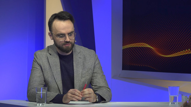 W programie "Do jednej bramki" wyjątkowo w roli prowadzącego wystąpił Mateusz Święcicki, a jego gośćmi byli Dominik Guziak i Bożydar Iwanow. Eksperci mówili m.in. o powołaniach do kadry.    