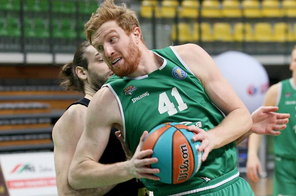 Amerykanin Geoffrey Groselle z zespołu Enea Zastal BC Zielona Góra został uznany przez trenerów za najbardziej wartościowego koszykarza (MVP) ekstraklasy sezonu zasadniczego - poinformowała Polska Liga Koszykówki. Przed rokiem MVP był inny gracz Zastalu Jarosław Zyskowski. 