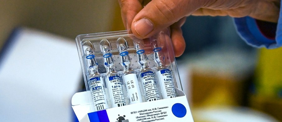 W Rosji ukończono badania kliniczne szczepionki Sputnik Light, uproszczonej wersji szczepionki przeciw Covid-19, Sputnika V - poinformował minister zdrowia Michaił Muraszko. Preparat ma być podawany w jednej dawce, by ułatwić masowe szczepienia.