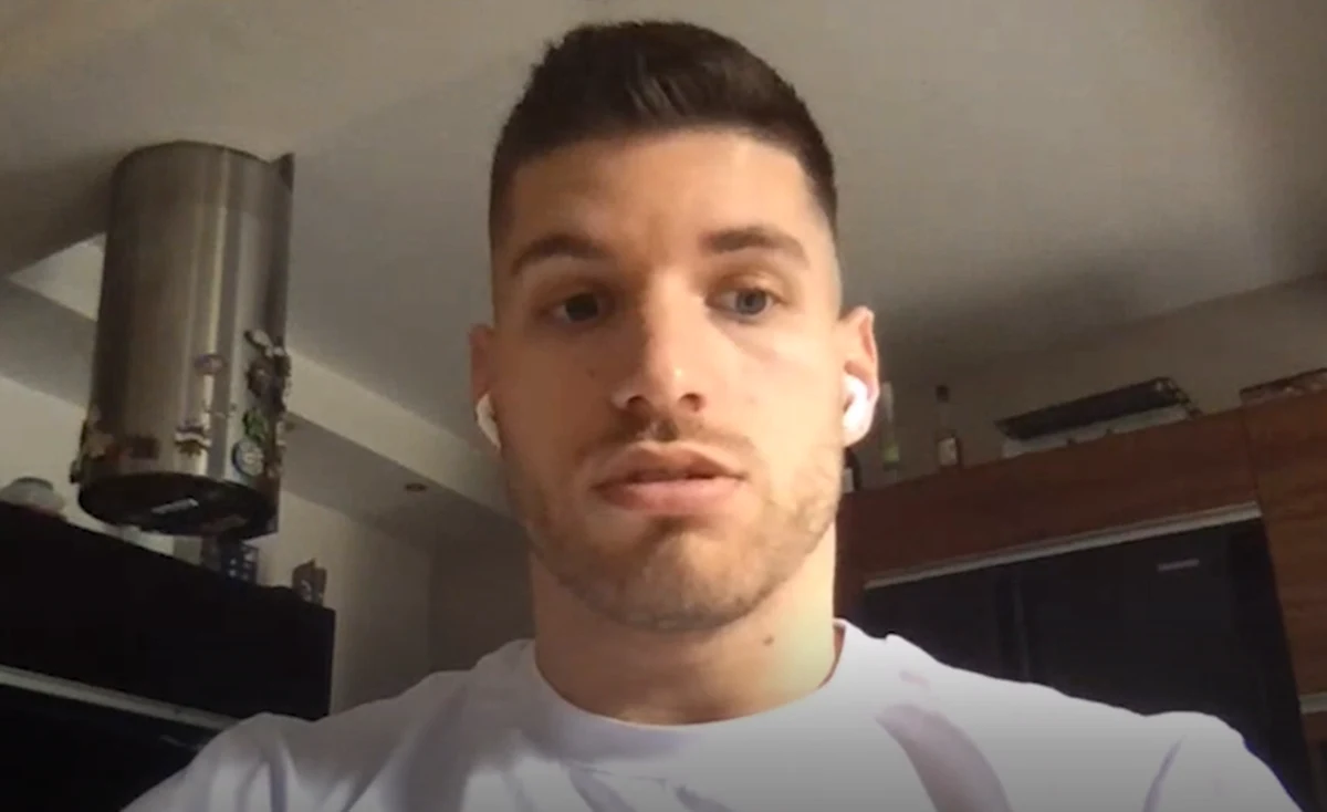 "Odkąd Marco Rossi pracuje z kadrą drużyna się rozwija. Chłopaki naprawdę go kochają" - mówi węgierski piłkarz Piasta Gliwice Kristohper Vida, który były powoływany na zgrupowania przez włoskiego selekcjonera. Jak mówi Vida marcowe mecze reprezentacji Węgier będą dla tej drużyny także przygotowaniem do Euro2020. "Ostatni rok był dla naszej reprezentacji naprawdę dobry" - przyznaje skrzydłowy Piasta.