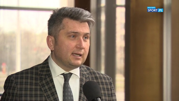 Maciej Zieliński poinformował, że rezygnuje z walki o stanowisko prezesa koszykarskiego klubu WKS Śląsk Wrocław. 15 marca były reprezentant Polski ogłosił, że został wybrany do pełnienia tej funkcji przez walne zgromadzenie akcjonariuszy. Urzędujący prezes Michał Lizak oznajmił z kolei, że ze względów formalnych zgromadzenie nie było zdolne do podejmowania uchwał. Konflikt narastał, ale został zażegnany. Zieliński zrezygnował "dla dobra klubu". Informację potwierdził prezes Polskiego Związku Koszykówki Radosław Piesiewicz.