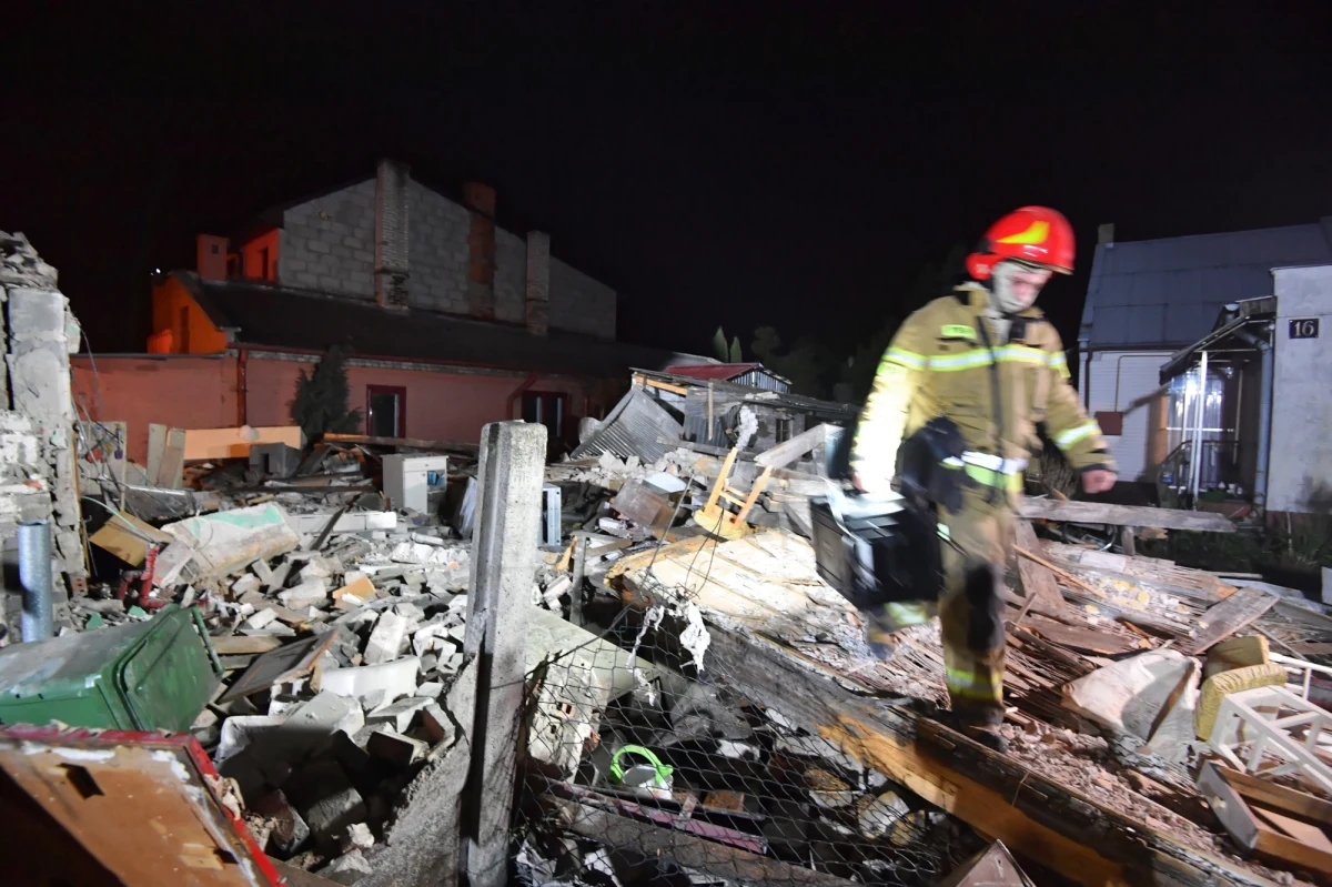 Przy ul. Niecałej w Ćmielowie doszło do wybuchu gazu w domu jednorodzinnym. Informację o tym zdarzeniu dostaliśmy na Gorącą Linię RMF FM. 