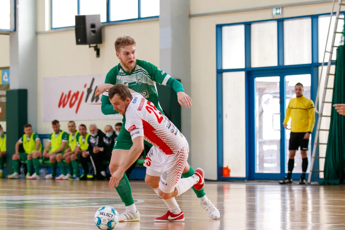 Na takie spotkania warto czekać! Już dziś mistrz Polski i lider STATSCORE Futsal Ekstraklasy, Rekord Bielsko-Biała podejmie wicelidera, Piasta Gliwice! Początek spotkania o godzinie 20.00 w nSport+.