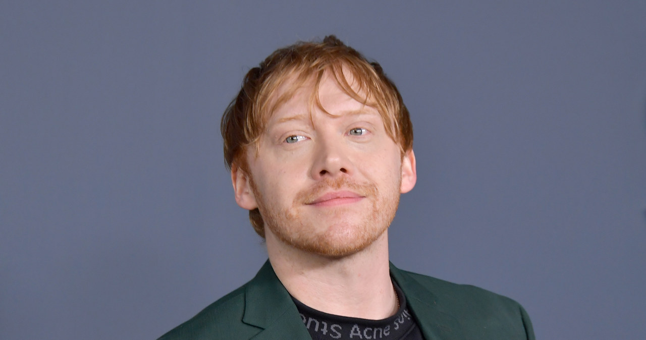 Rupert Grint, aktor znany z filmowej sagi o Harrym Potterze, w maju ubiegłego roku powitał na świecie swoje pierwsze dziecko. Był szczęśliwy, ale - jak się teraz okazuje - także potwornie zestresowany. Gwiazdor wyznał niedawno, że podczas pierwszych nocy, jakie jego córka spędziła w domu, nie mógł w nocy spać. Zżerał go bowiem strach, że jest ona narażona na śmierć łóżeczkową.