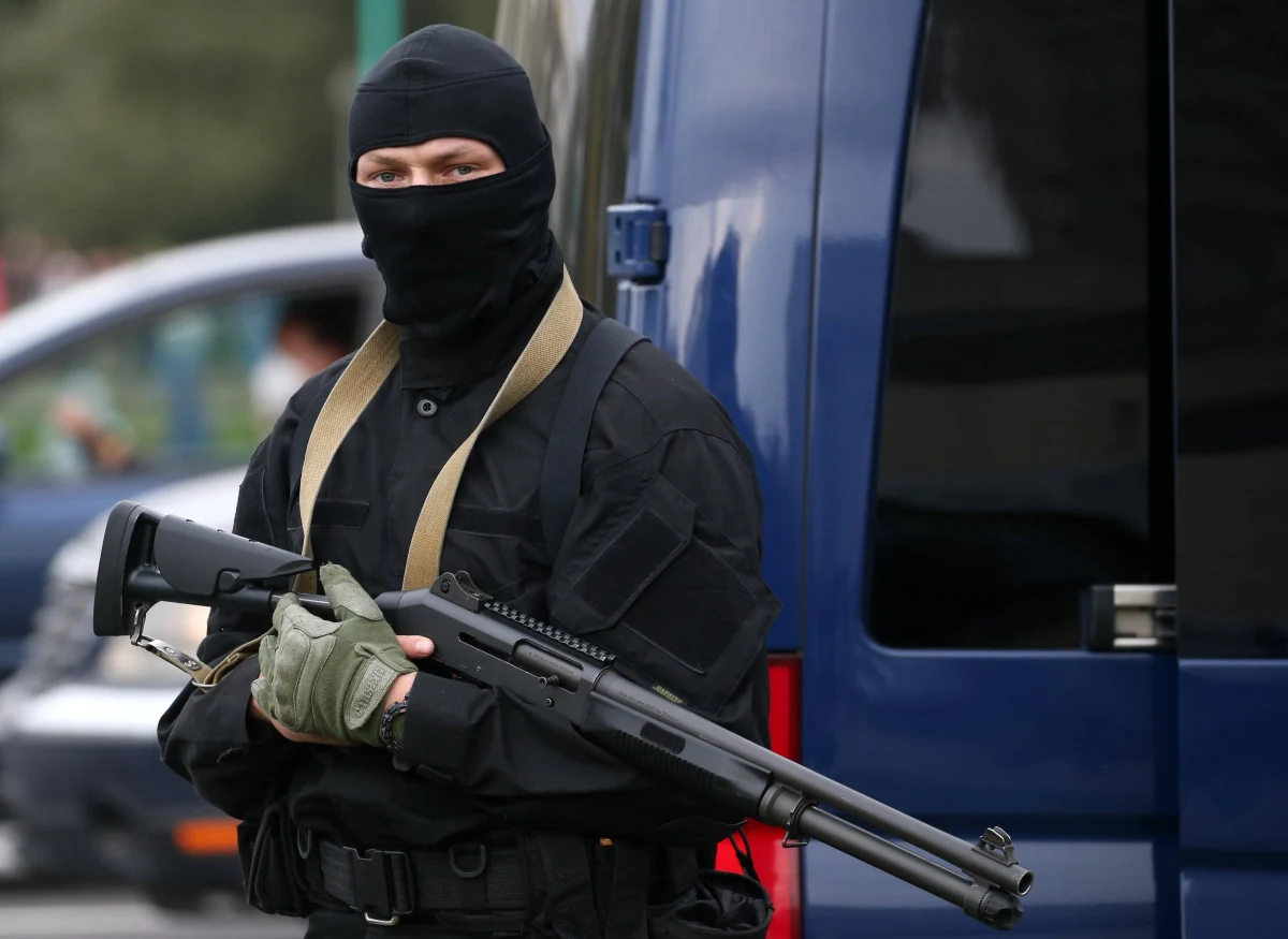 „Świadomi tego, że represje wobec polskiej mniejszości mogą być kontynuowane (…), oświadczamy, że nie damy się zastraszyć i będziemy kontynuowali działalność kulturalno-oświatową” – ogłosili przedstawiciele Związku Polaków na Białorusi. Oświadczenie pojawiło się dzień po zatrzymaniu przez białoruską milicję szefowej Związku Andżeliki Borys.