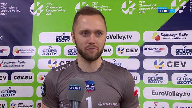 Grupa Azoty ZAKSA Kędzierzyn-Koźle po raz pierwszy wystąpi w finale Ligi Mistrzów siatkarzy. Polski zespół w decydującym pojedynku zagra z włoską drużyną.
ZAKSA cztery razy występowała w Final Four Ligi Mistrzów, ale najwyżej zajmowała trzecią pozycję. W tym sezonie kędzierzynianie wykonali jednak kolejny krok i zagrają w wielkim finale. ZAKSA nie miała łatwej drogi do finału. W ćwierćfinale podopieczni Nikoli Grbicia wyeliminowali Cucine Lube Civitanova, ale potrzebny był "złoty set". Podopieczni Grbicia w finale Ligi Mistrzów zagrają albo Sir Sicoma Monini Perugia, albo z Trentino Itas. Odbędzie się on 1 maja w Weronie. Jedyną polską drużyną, która wygrał te rozgrywki, choć jeszcze pod nazwą Puchar Europy, to był Płomień Milowice.
