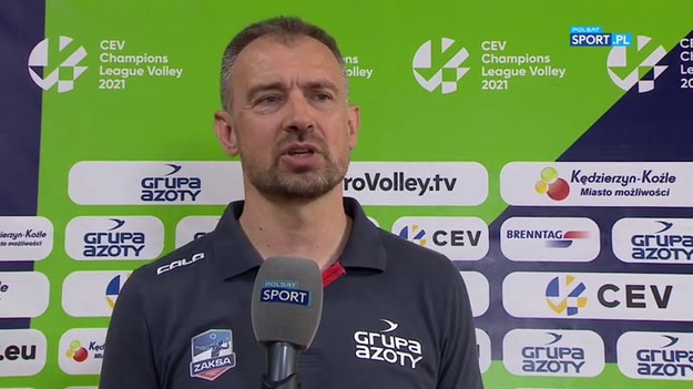 Grupa Azoty ZAKSA Kędzierzyn-Koźle po raz pierwszy wystąpi w finale Ligi Mistrzów siatkarzy. Polski zespół w decydującym pojedynku zagra z włoską drużyną.
ZAKSA cztery razy występowała w Final Four Ligi Mistrzów, ale najwyżej zajmowała trzecią pozycję. W tym sezonie kędzierzynianie wykonali jednak kolejny krok i zagrają w wielkim finale. ZAKSA nie miała łatwej drogi do finału. W ćwierćfinale podopieczni Nikoli Grbicia wyeliminowali Cucine Lube Civitanova, ale potrzebny był "złoty set". Podopieczni Grbicia w finale Ligi Mistrzów zagrają albo Sir Sicoma Monini Perugia, albo z Trentino Itas. Odbędzie się on 1 maja w Weronie. Jedyną polską drużyną, która wygrał te rozgrywki, choć jeszcze pod nazwą Puchar Europy, to był Płomień Milowice.
