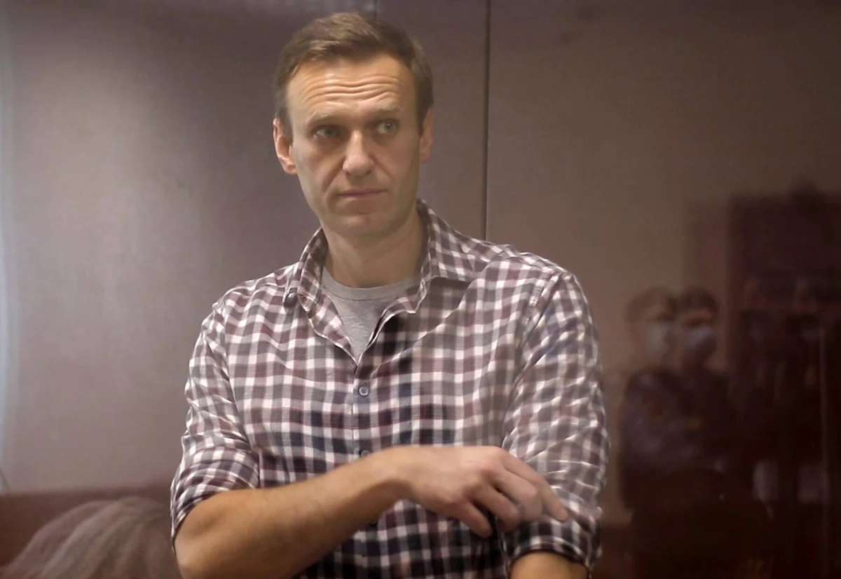 Służby więzienne w obwodzie włodzimierskim w Rosji określiły jako zadowalający i stabilny stan zdrowia Aleksieja Nawalnego. Opozycjonista  odbywa wyrok w kolonii karnej w tym regionie. Współpracownicy Nawalnego mówią zaś, że ma on problemy ze zdrowiem.