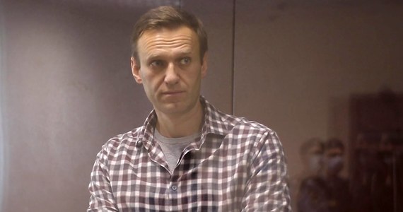 Służby więzienne w obwodzie włodzimierskim w Rosji określiły jako zadowalający i stabilny stan zdrowia Aleksieja Nawalnego. Opozycjonista  odbywa wyrok w kolonii karnej w tym regionie. Współpracownicy Nawalnego mówią zaś, że ma on problemy ze zdrowiem.